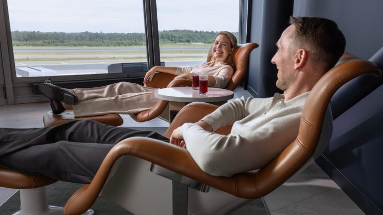 New Finnair Schengen Lounge in Helsinki Airport